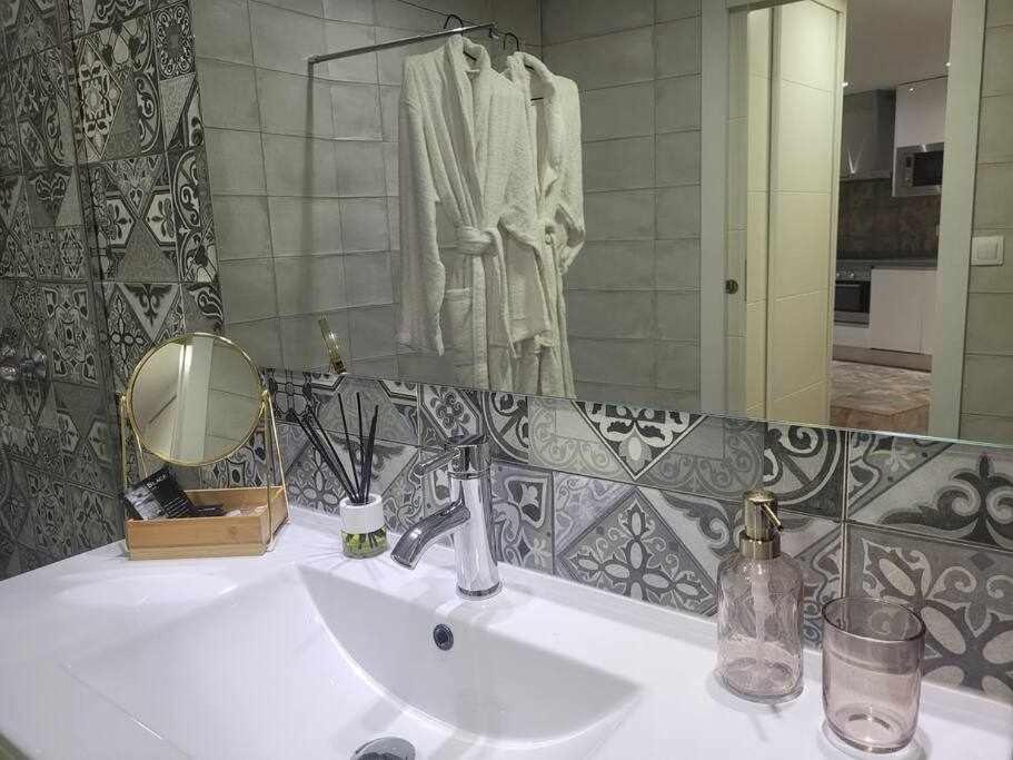 Apartamento Lirio De Agua Granada Centro Διαμέρισμα Εξωτερικό φωτογραφία